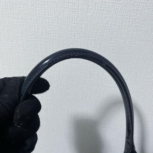 Tory Burch 
Ella 
Quilted Shoulder Bag - Picture 4 of 14